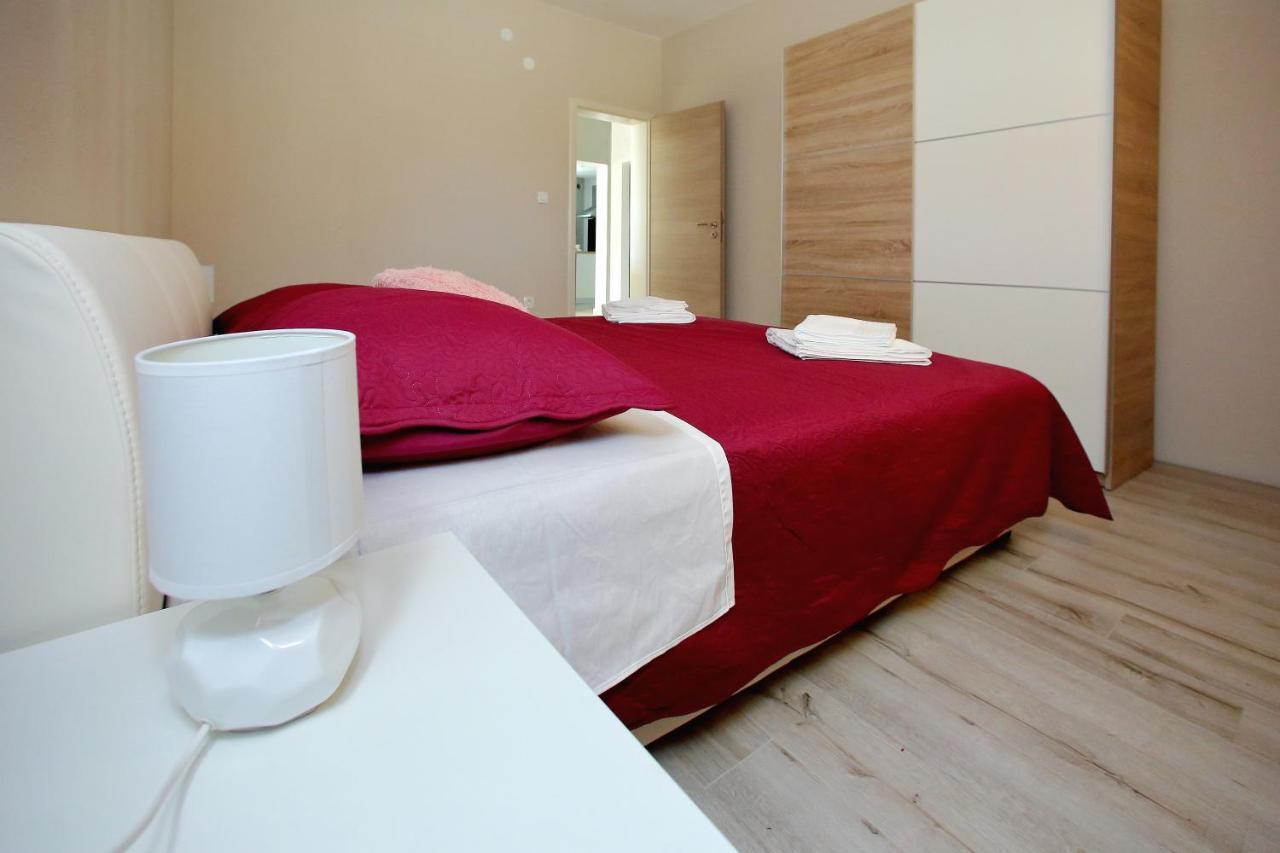 Apartments Sonia Sukošan Exteriör bild